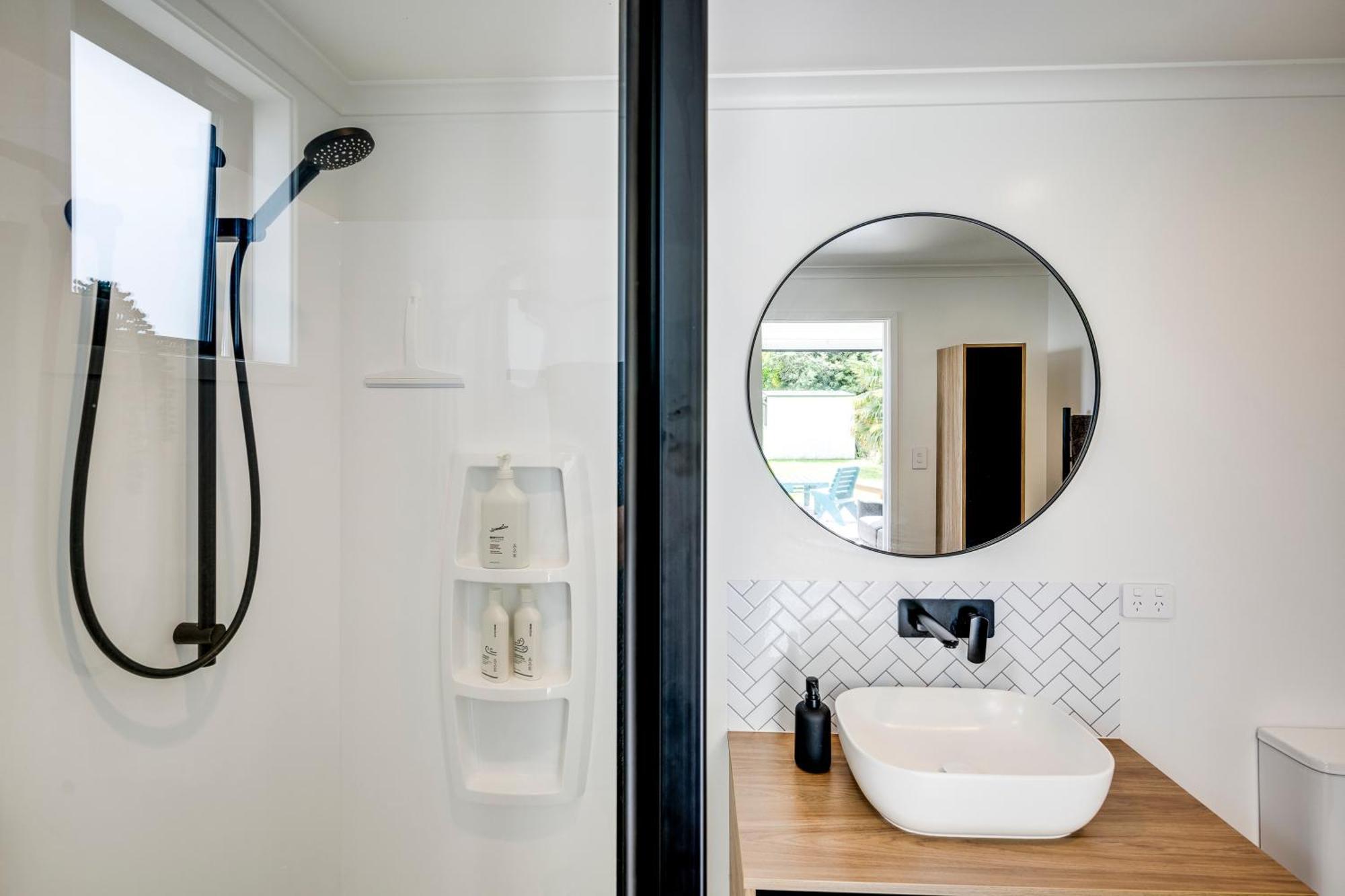 Modern Studio Near Clive River Exteriér fotografie