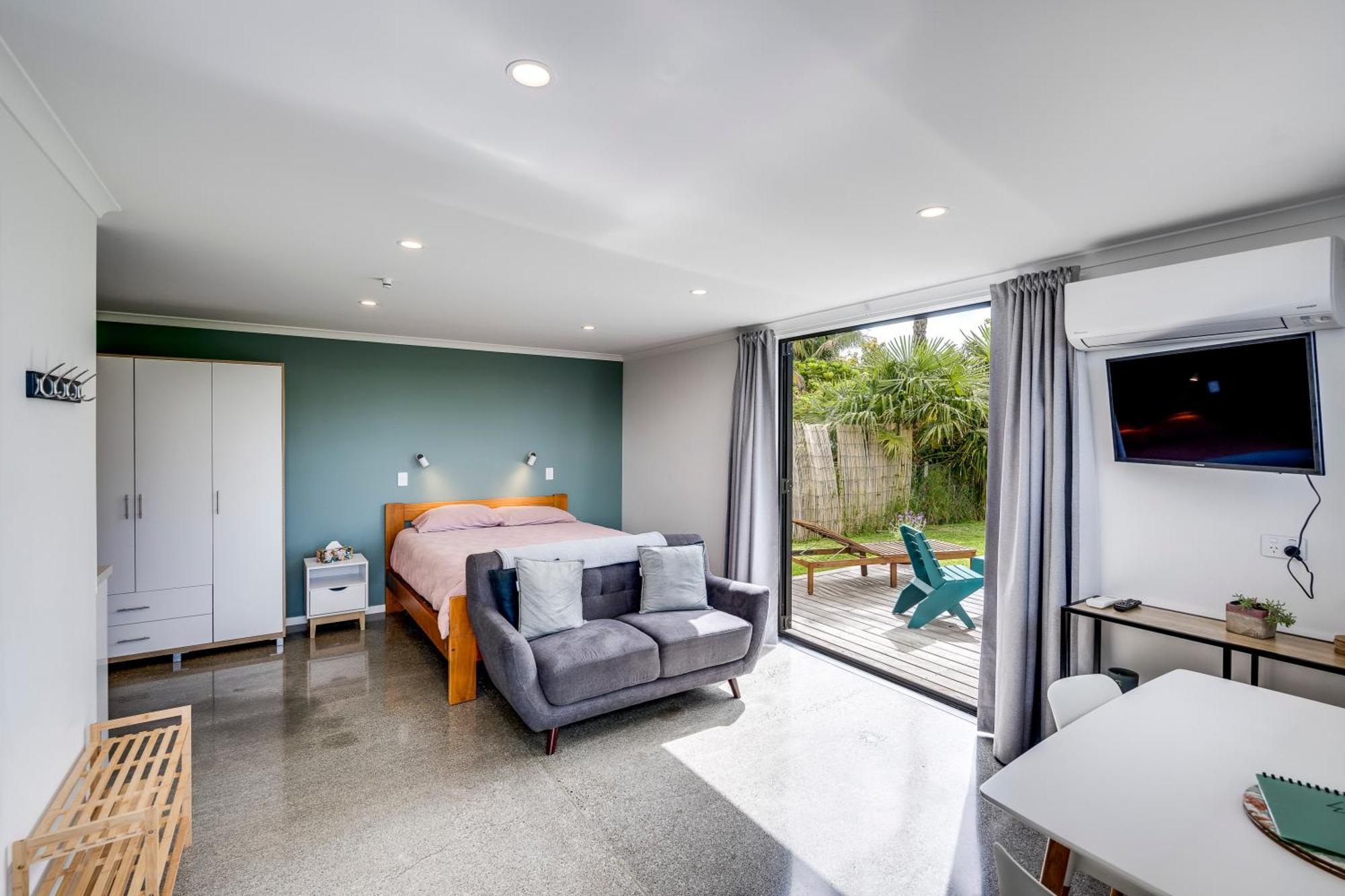 Modern Studio Near Clive River Exteriér fotografie